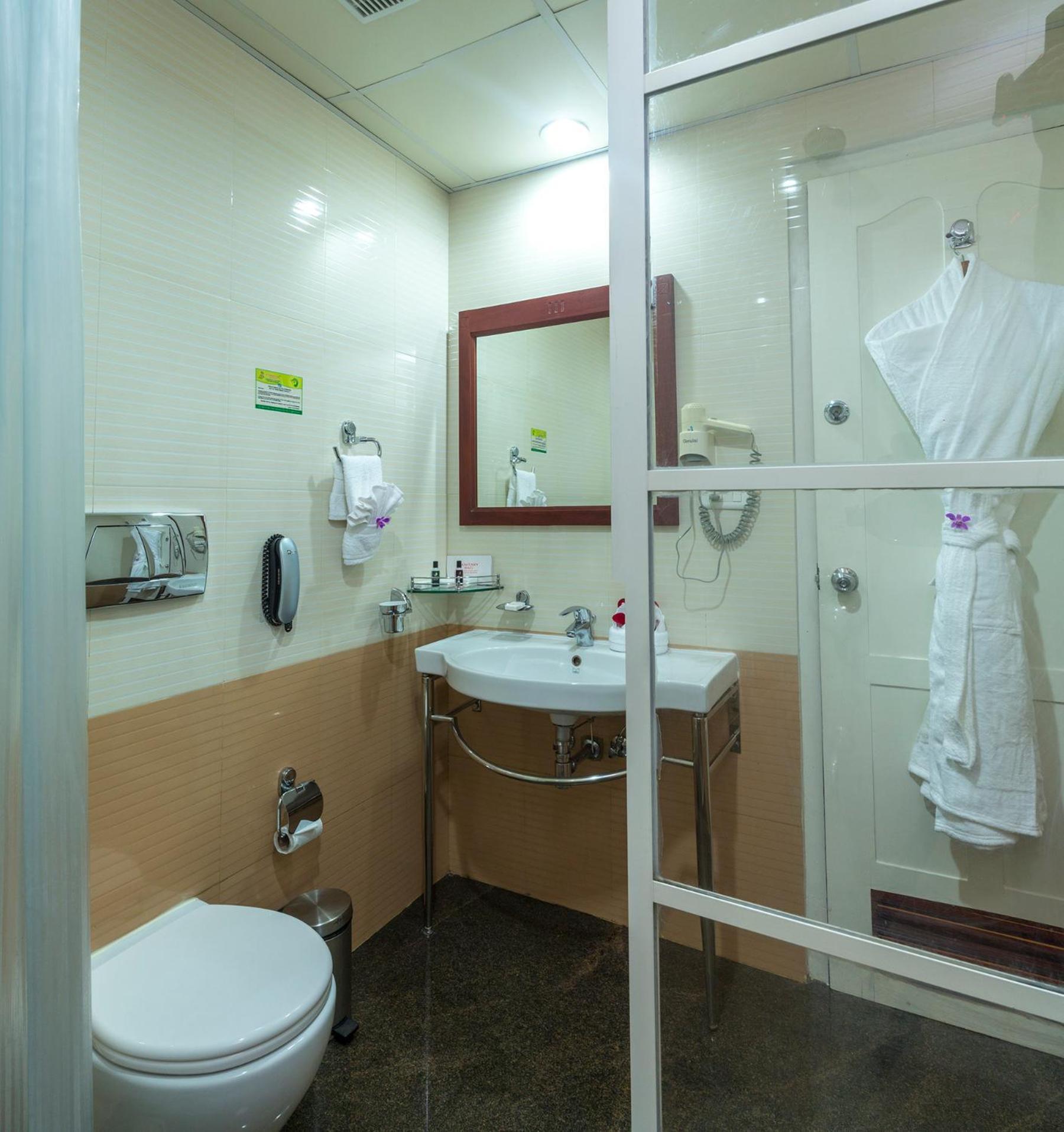 Rustic Leisures Llp Hotel Kochi Exterior photo